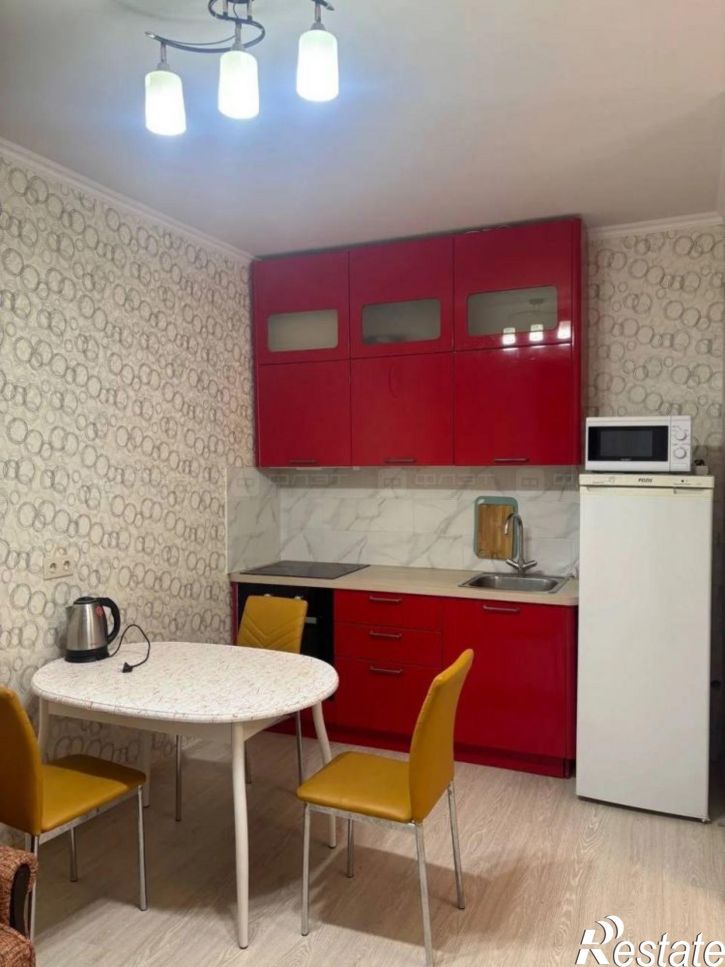 2-комн квартира ул. Короленко д.28б