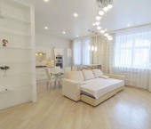 3-комн, 112кв м, этаж 2/4 ул Парижской Коммуны, 19