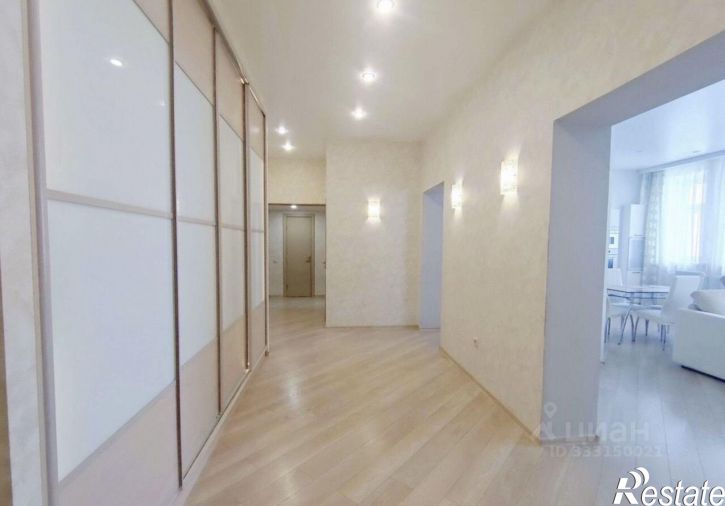 3-комн квартира ул Парижской Коммуны, 19,  д. 19