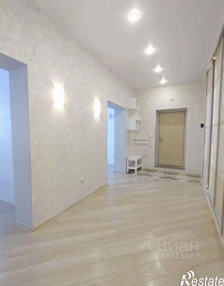 3-комн квартира ул Парижской Коммуны, 19,  д. 19