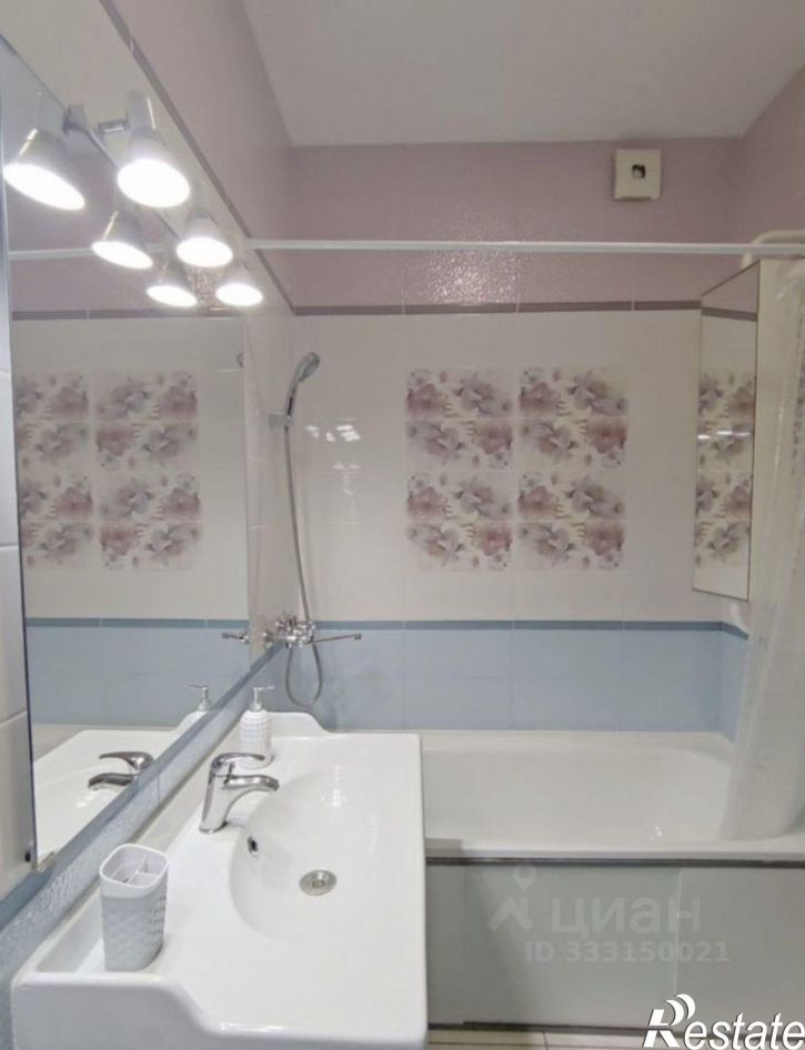 3-комн квартира ул Парижской Коммуны, 19,  д. 19