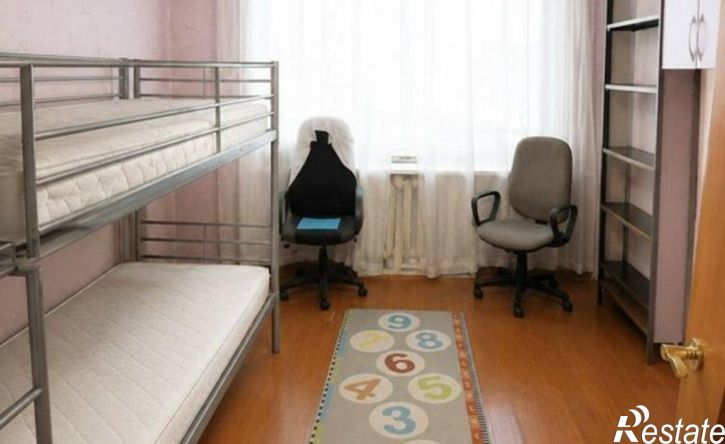 4-комн квартира ул Химиков, 15,  д. 15