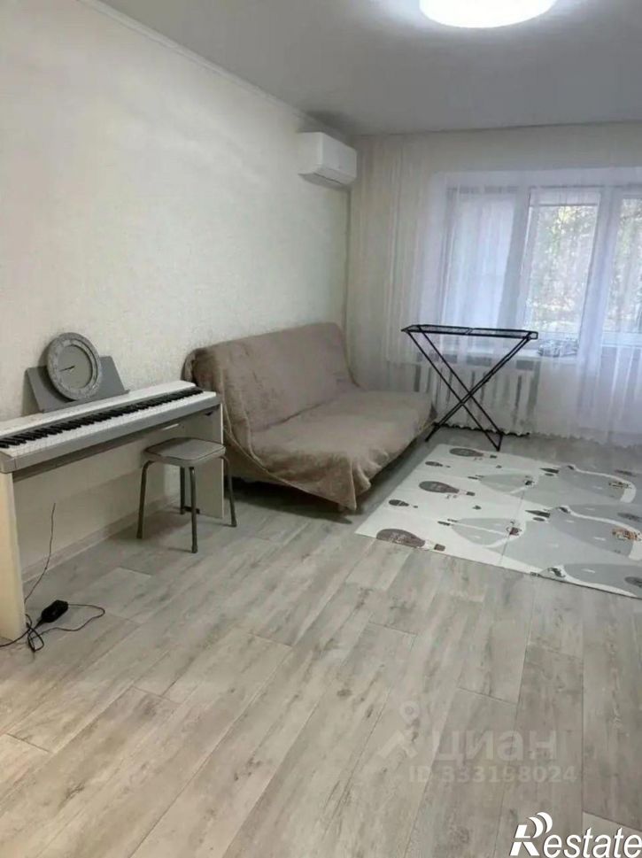 2-комн квартира ул Рихарда Зорге, 1,  д. 1