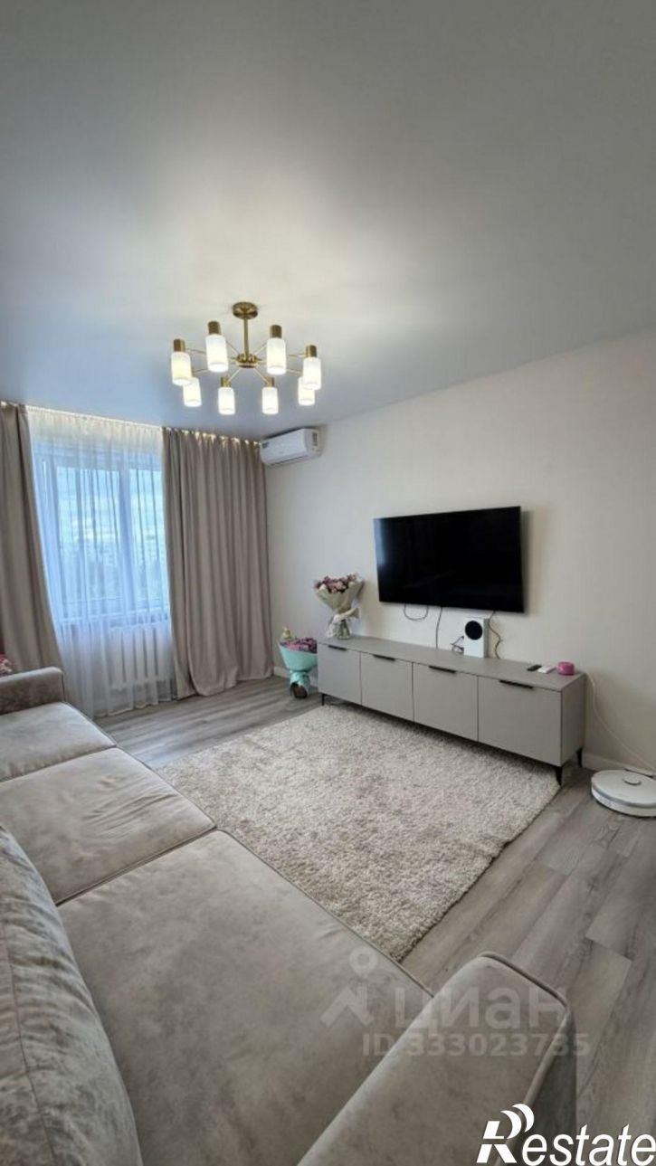 3-комн квартира ул Адоратского, 31,  д. 31