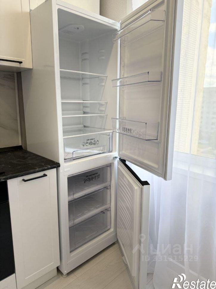 2-комн квартира ул Адоратского, 49,  д. 49