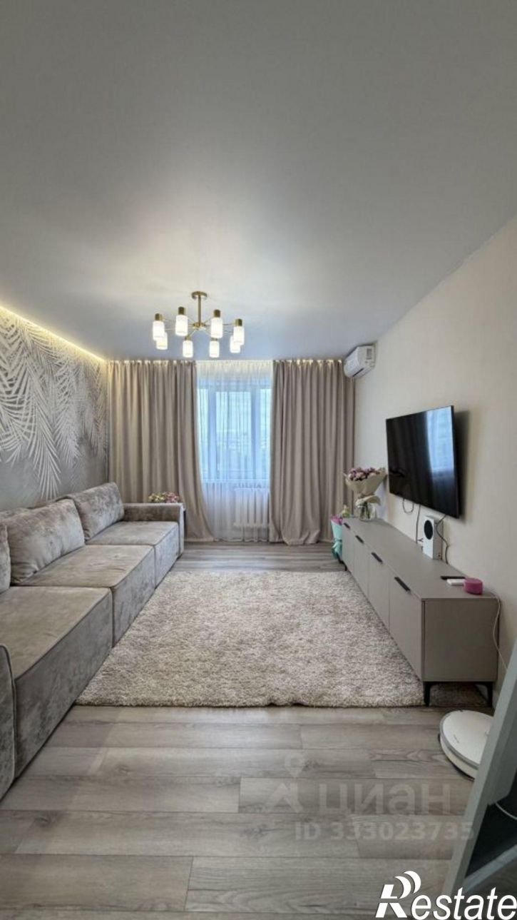 3-комн квартира ул Адоратского, 31,  д. 31
