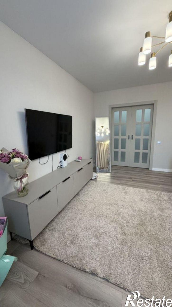 3-комн квартира ул Адоратского, 31,  д. 31