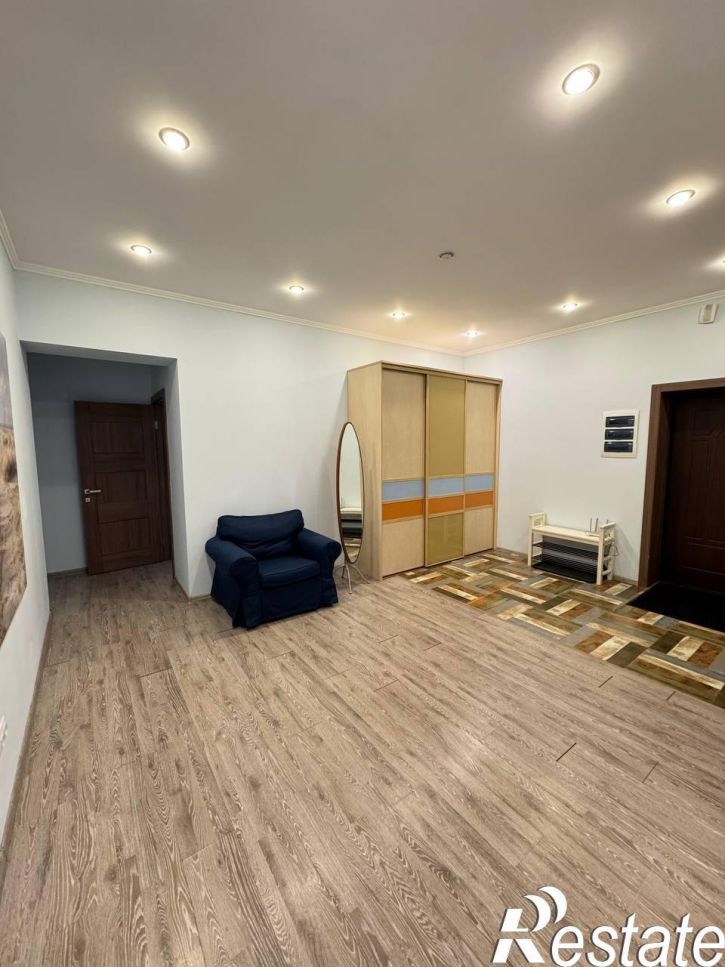 3-комн квартира Николая-Ершова , 57Б