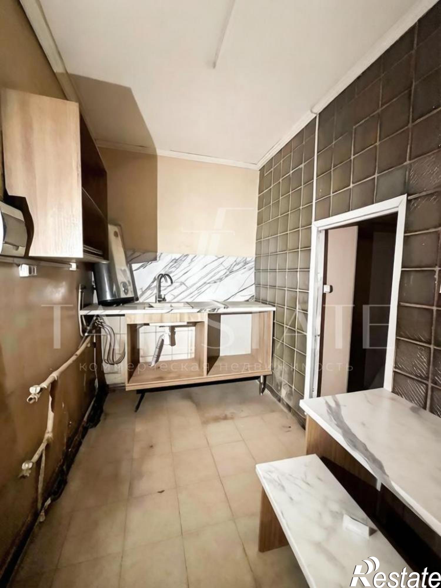 Сдать складское помещение за 388 800 рублей на улица Васильченко, 17