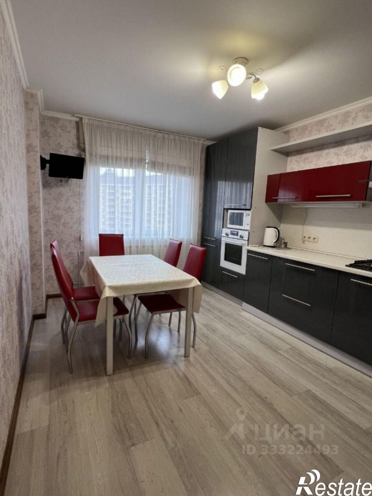 3-комн квартира ул Гарифа Ахунова, 2,  д. 2