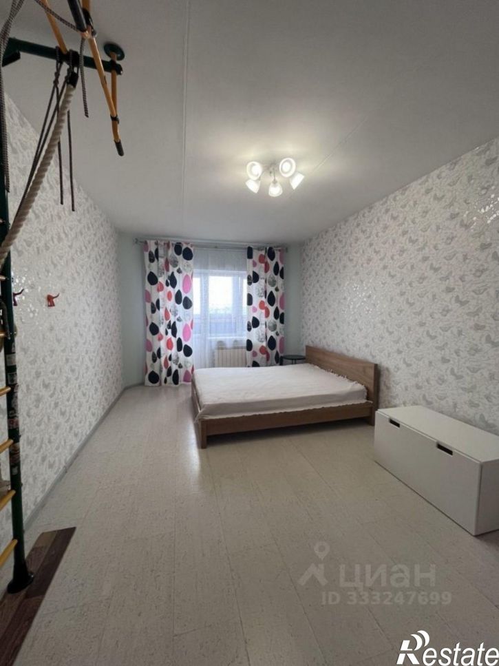 3-комн квартира ул Юлиуса Фучика, 151,  д. 151
