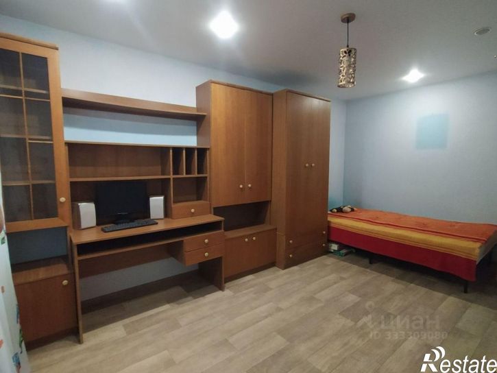 3-комн квартира ул Курчатова, 8,  д. 8