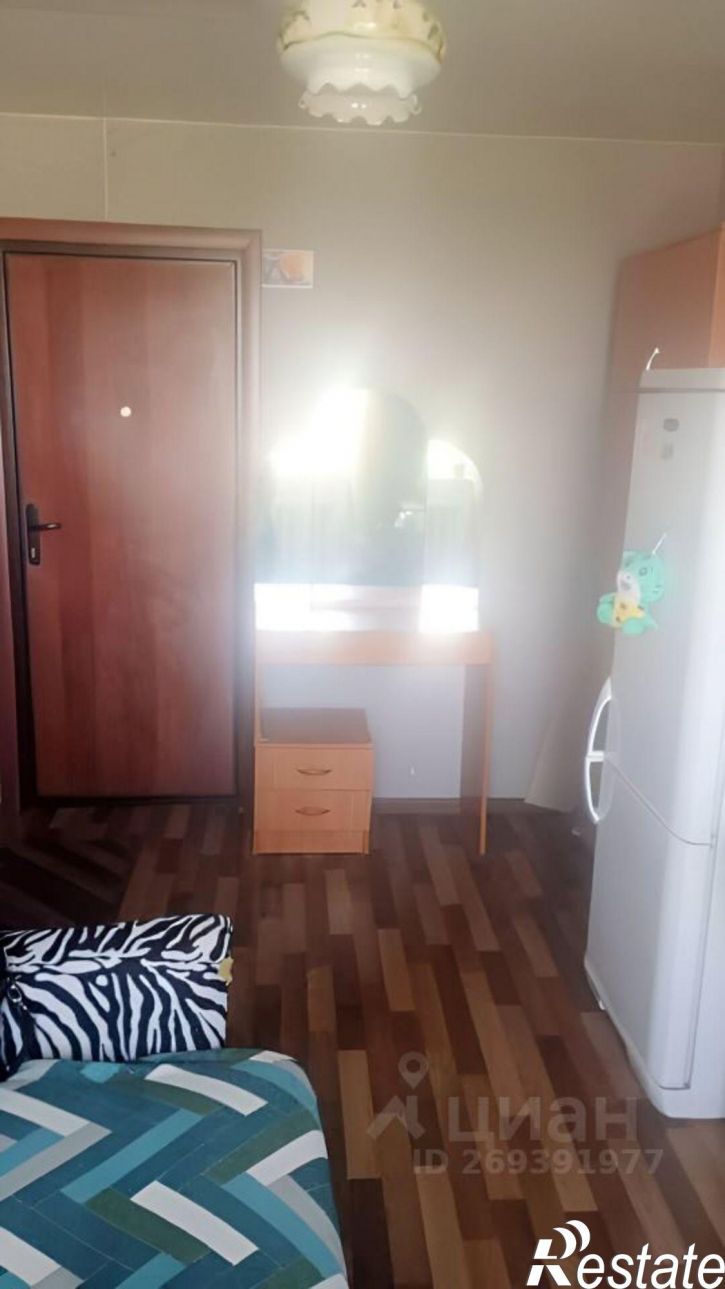 Комната ул Академика Кирпичникова, 23,  д. 23