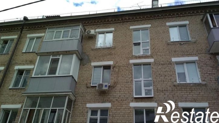 Комната повстанческая улица, 4
