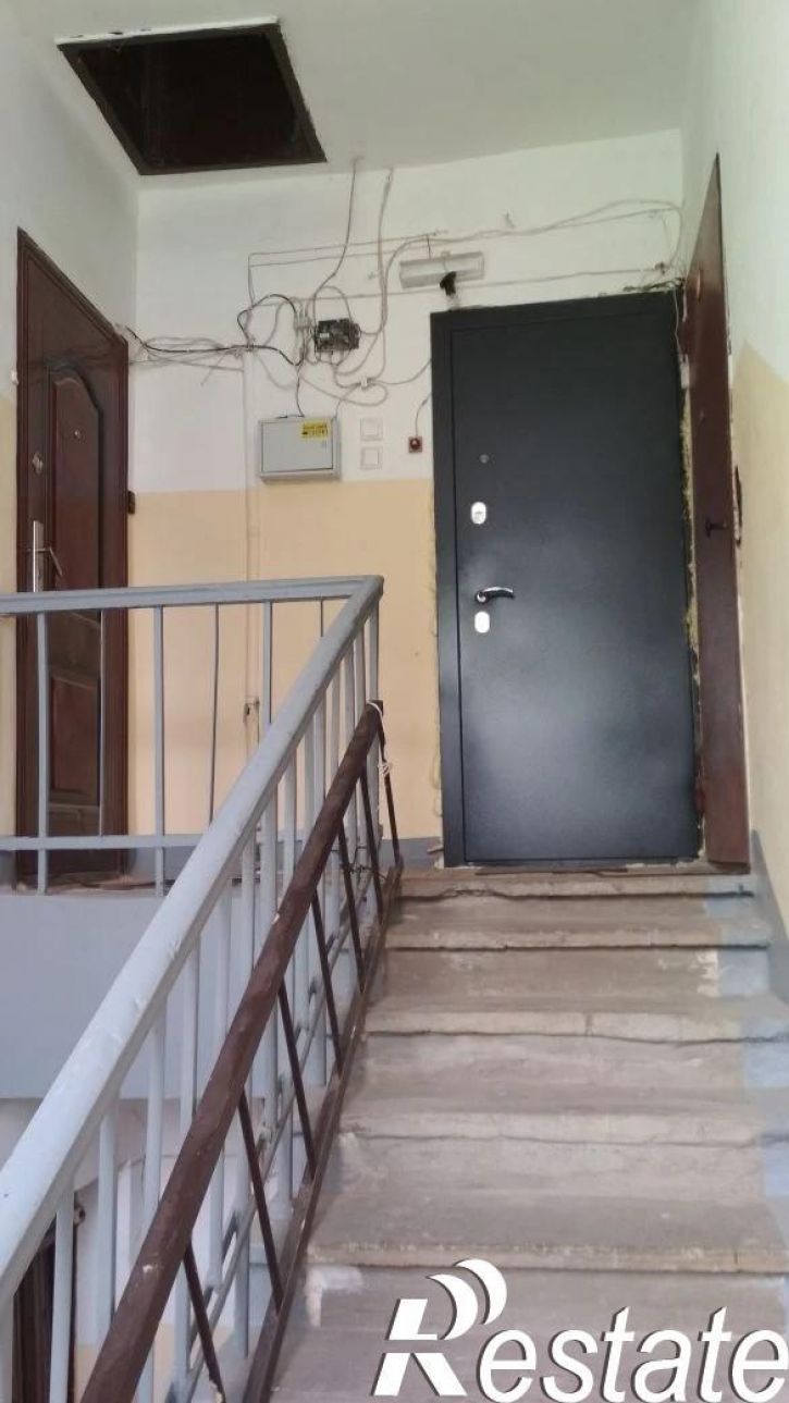 Комната повстанческая улица, 4