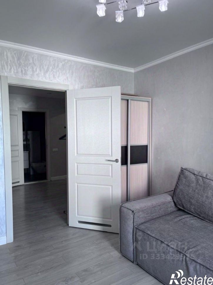 3-комн квартира ул Азата Аббасова, 8,  д. 8
