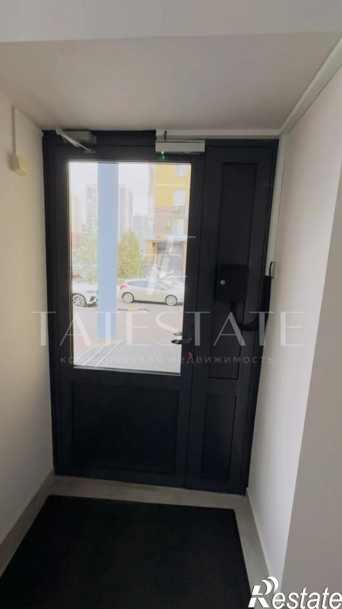 Сдать офис, помещение под офис за 52 920 рублей на улица Нигматуллина, 3