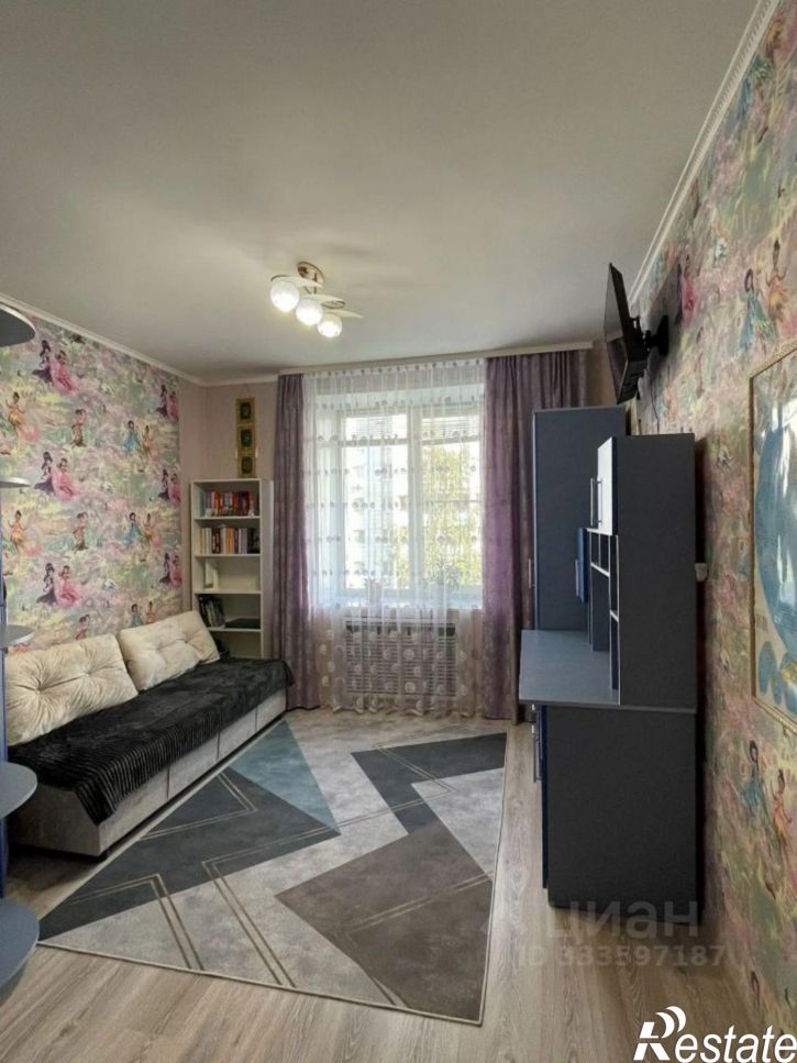 4-комн квартира улица Блюхера, 6,  д. 6