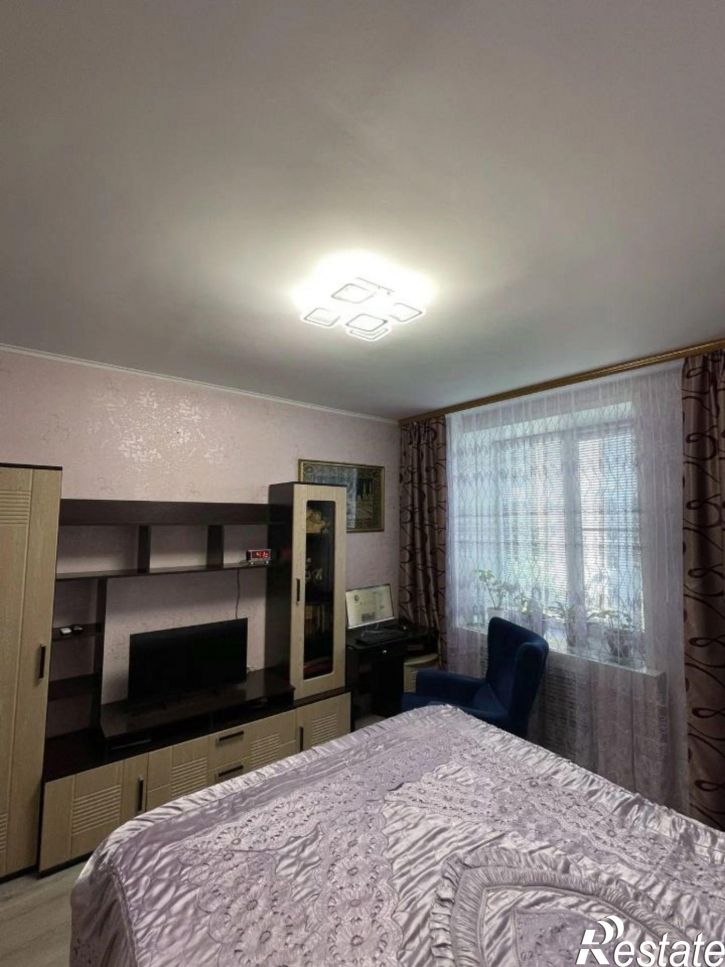 4-комн квартира улица Блюхера, 6,  д. 6