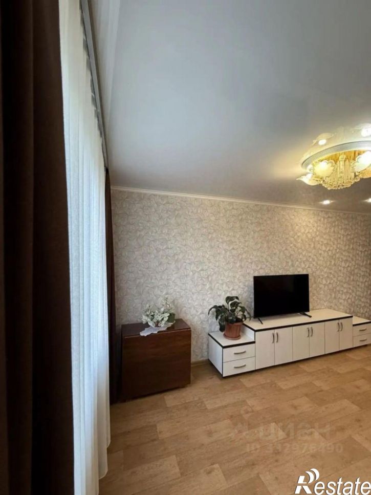 4-комн квартира улица Закиева, 17,  д. 17