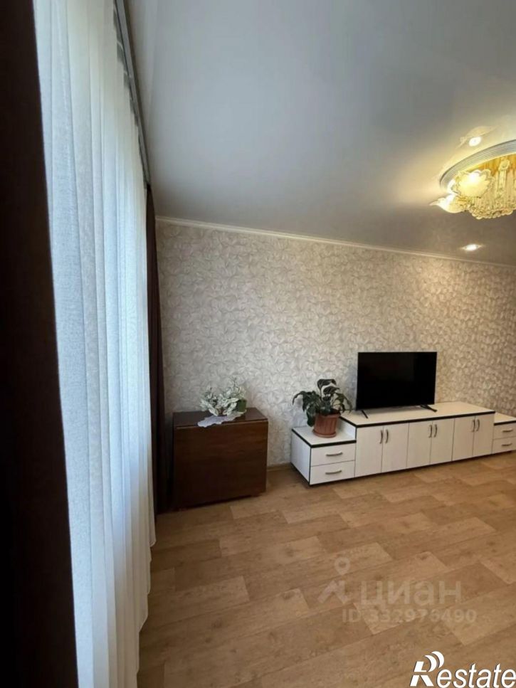 4-комн квартира улица Закиева, 17,  д. 17