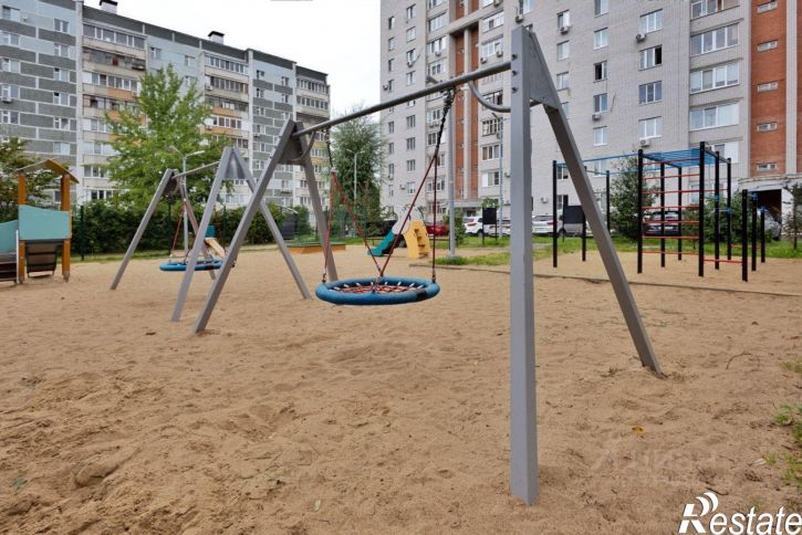 3-комн квартира ул Юлиуса Фучика, 14Б,  д. 14Б