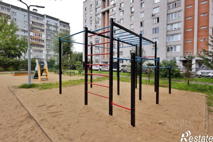 3-комн квартира ул Юлиуса Фучика, 14Б,  д. 14Б