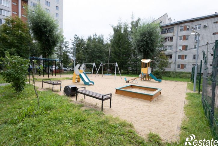 3-комн квартира ул Юлиуса Фучика, 14Б,  д. 14Б