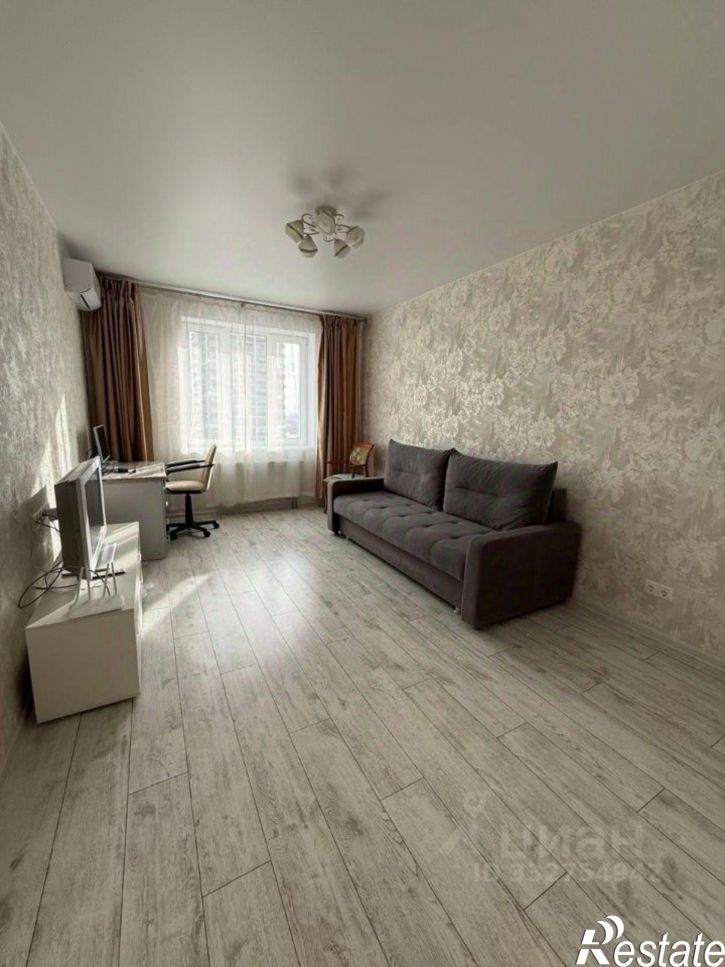 1-комн квартира улица Аделя Кутуя, 110Д к2,  д. 110Д к2