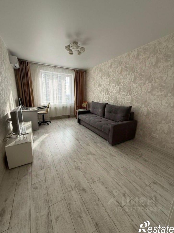 1-комн квартира улица Аделя Кутуя, 110Д к2,  д. 110Д к2