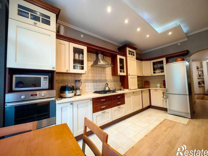 4-комн квартира улица Некрасова, 29,  д. 29