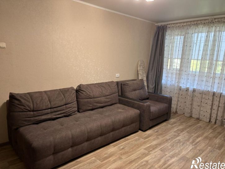 2-комн квартира улица Юлиуса Фучика, 38,  д. 38