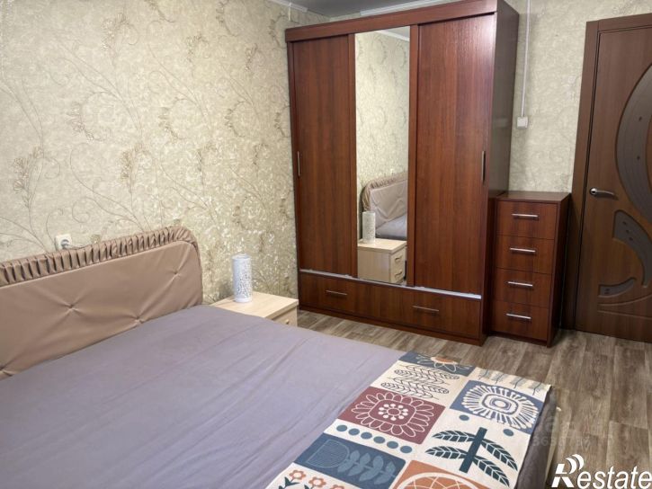2-комн квартира улица Юлиуса Фучика, 38,  д. 38