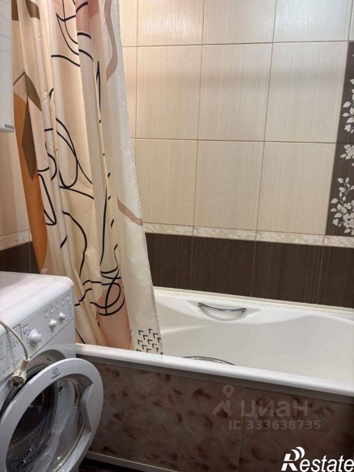 2-комн квартира улица Юлиуса Фучика, 38,  д. 38