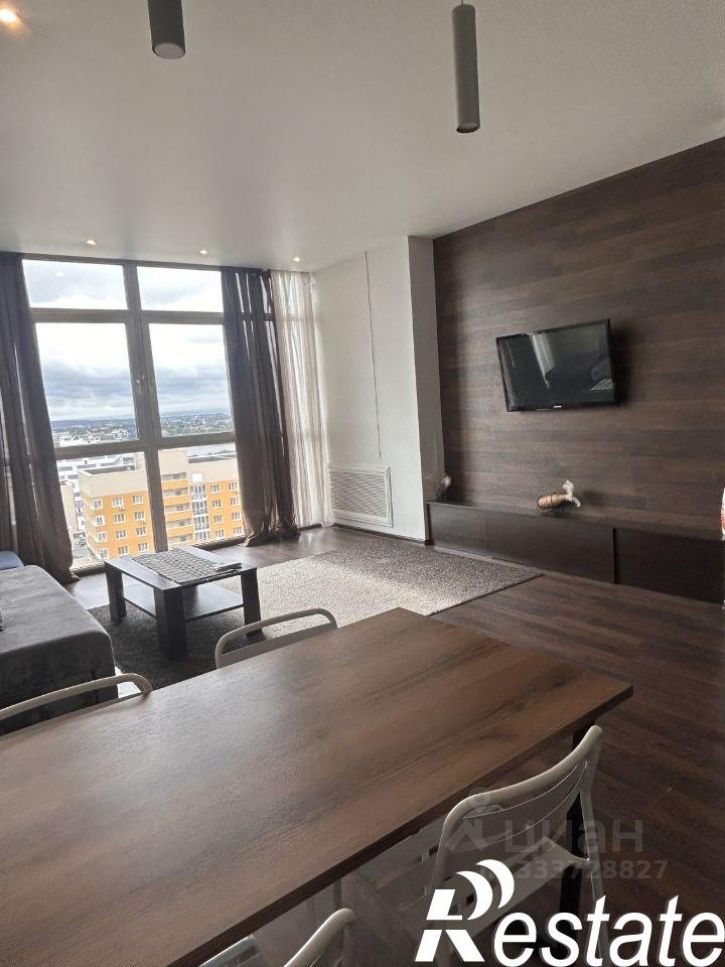 2-комн квартира улица Павлюхина, 110В,  д. 110В