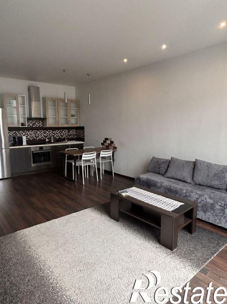 2-комн квартира улица Павлюхина, 110В,  д. 110В