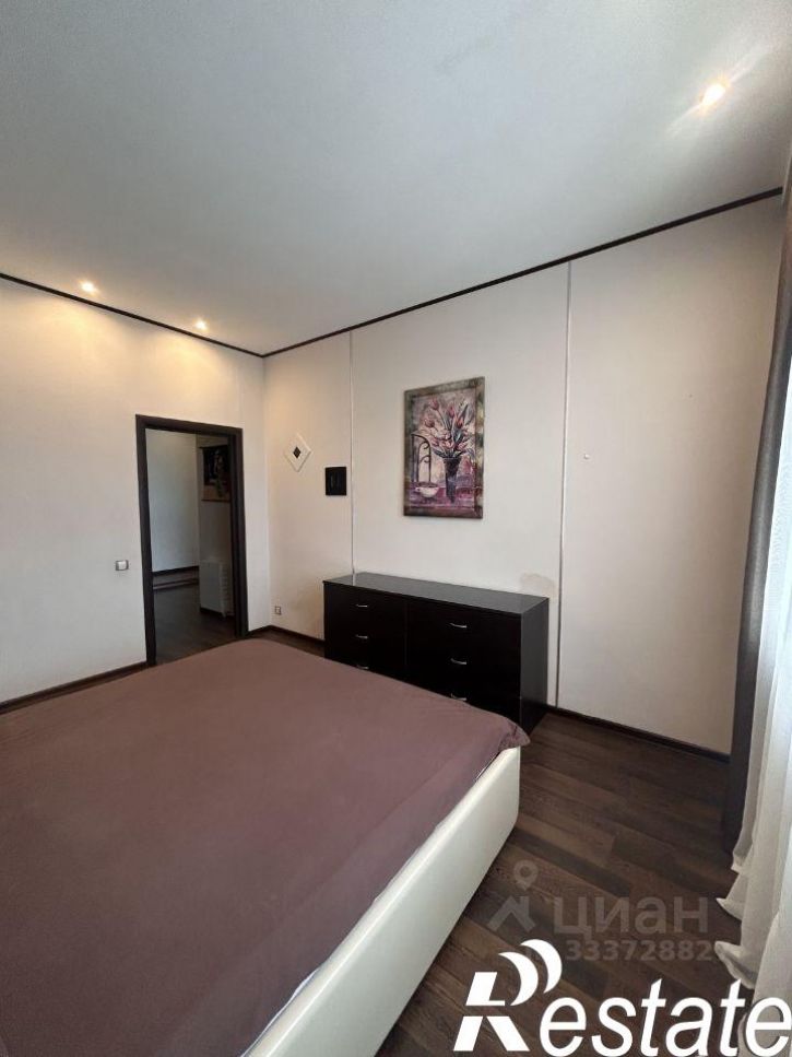 2-комн квартира улица Павлюхина, 110В,  д. 110В