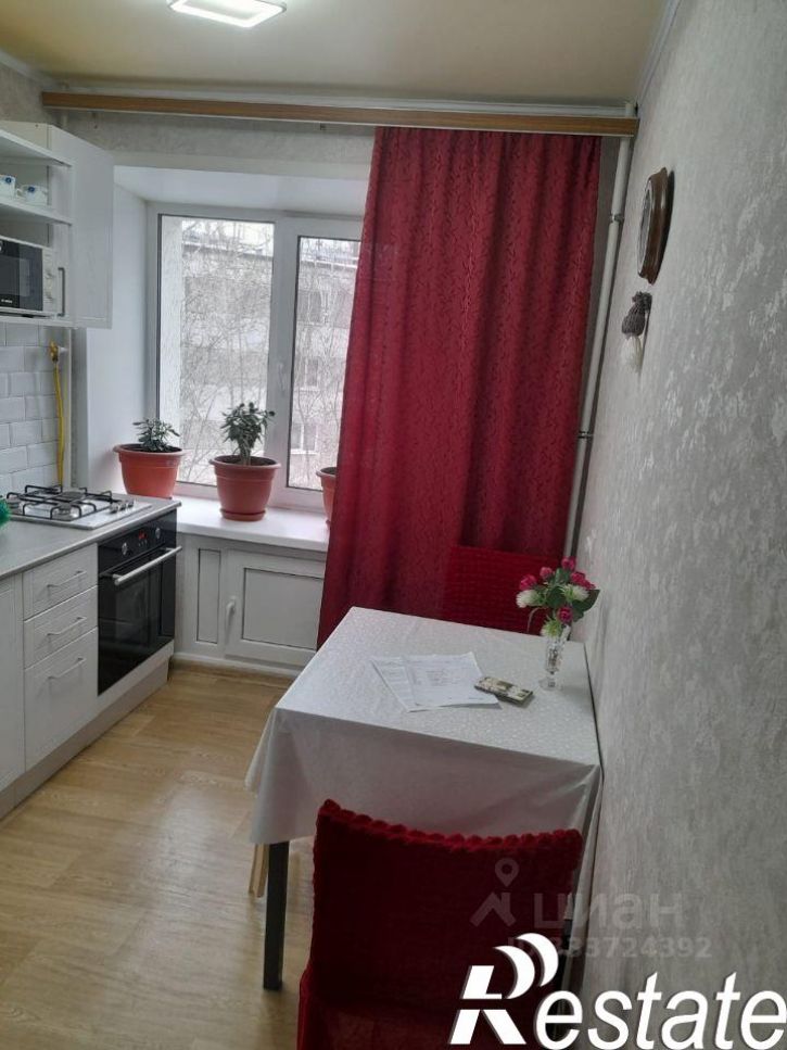 1-комн квартира улица Братьев Касимовых, 42,  д. 42
