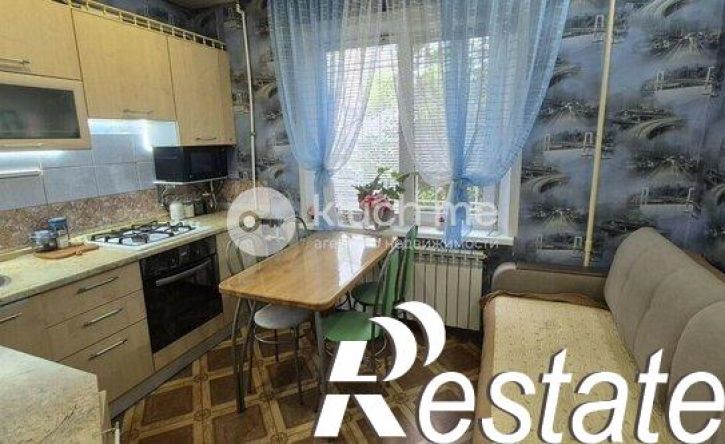 1-комн квартира улица Адоратского, 51,  д. 51
