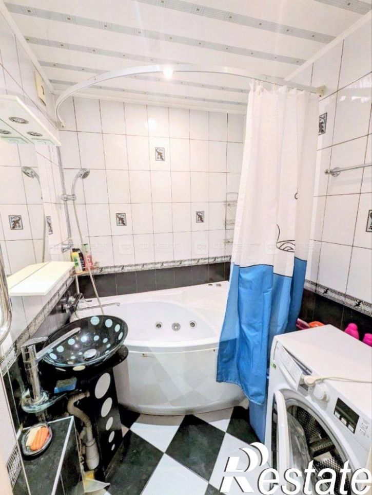 3-комн квартира ул. Латышских Стрелков д.31