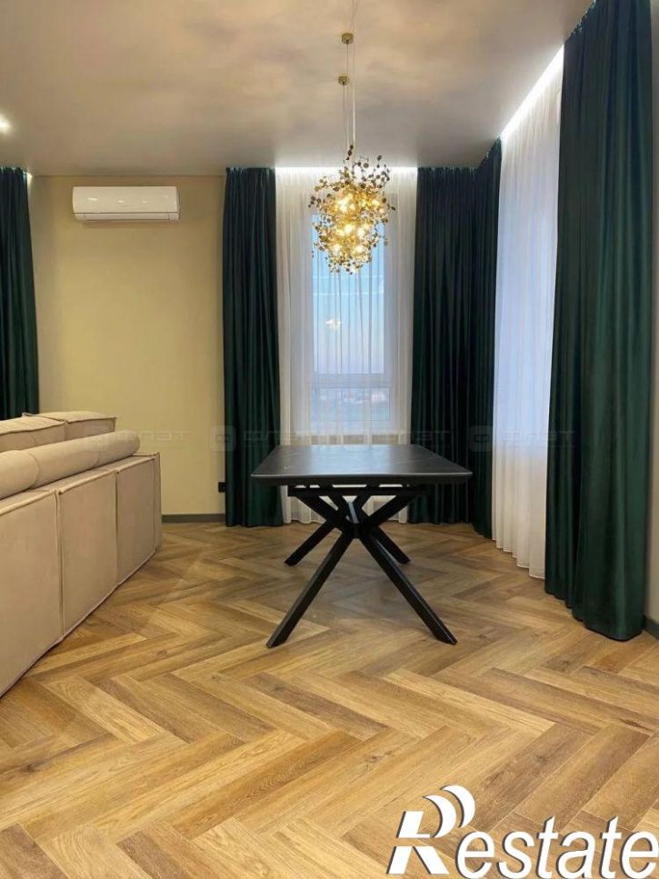 3-комн квартира ул. Алексея Козина д.9