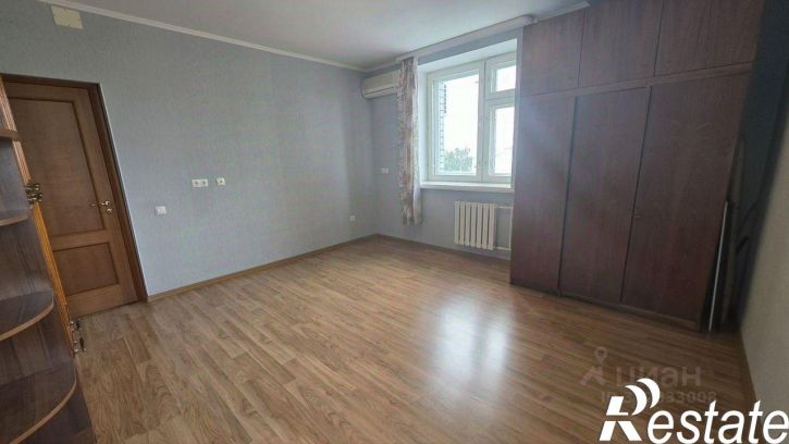 3-комн квартира Гвардейская улица, 16Б,  д. 16Б