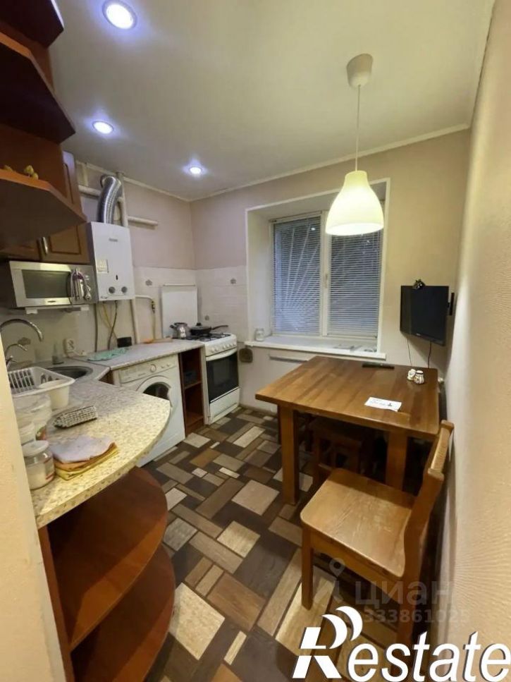 2-комн квартира улица Красной Позиции, 35,  д. 35