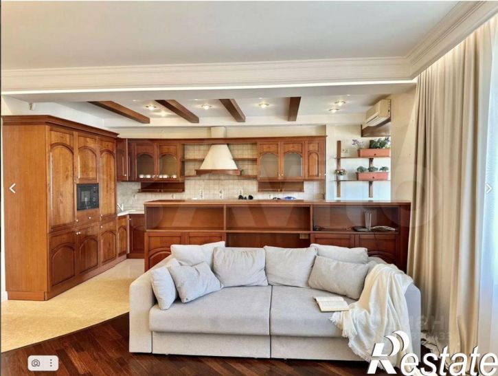 4-комн квартира улица Япеева, 19,  д. 19