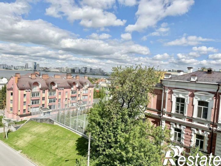 4-комн квартира улица Япеева, 19,  д. 19