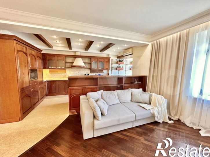 4-комн квартира улица Япеева, 19,  д. 19