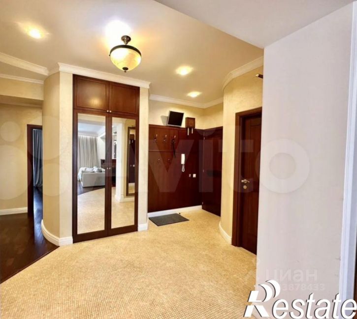 4-комн квартира улица Япеева, 19,  д. 19