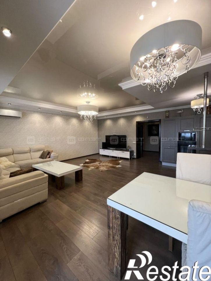 4-комн квартира ул. Адоратского, дом 2