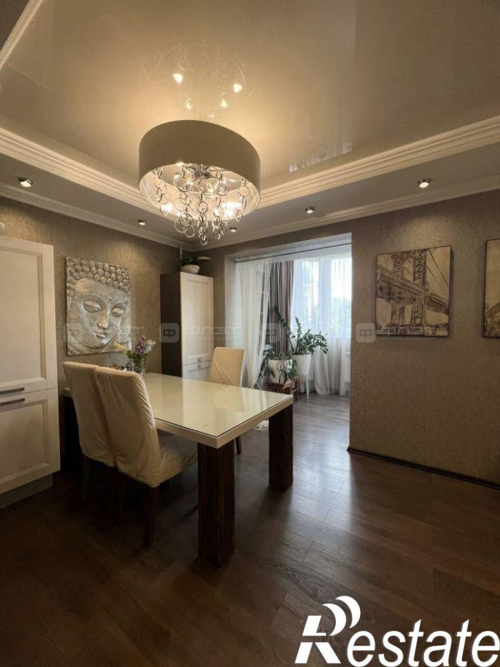 4-комн квартира ул. Адоратского, дом 2