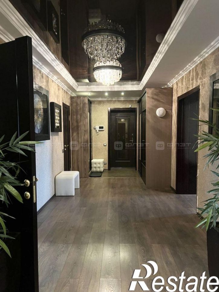 4-комн квартира ул. Адоратского, дом 2